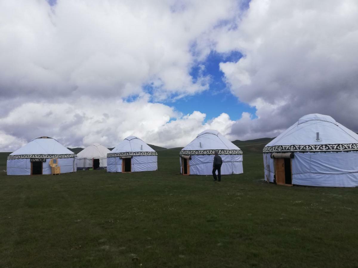 Yurt Camp Muras In Song Kol Lake Hotel Kochkor Exterior photo