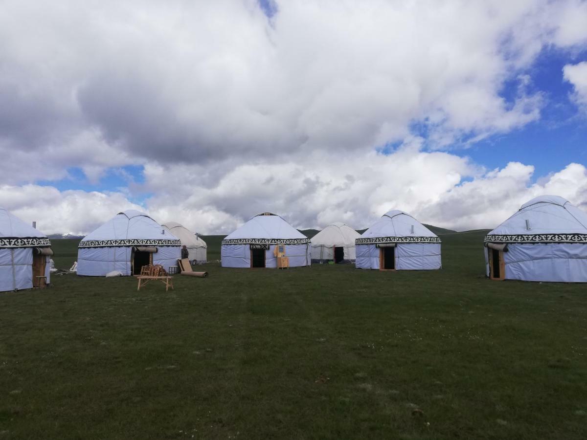 Yurt Camp Muras In Song Kol Lake Hotel Kochkor Exterior photo