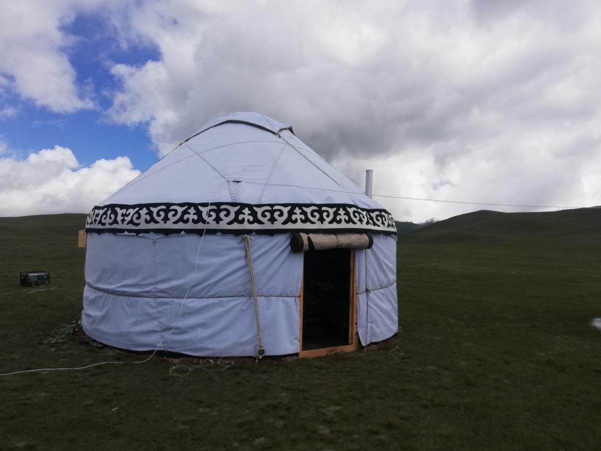 Yurt Camp Muras In Song Kol Lake Hotel Kochkor Exterior photo