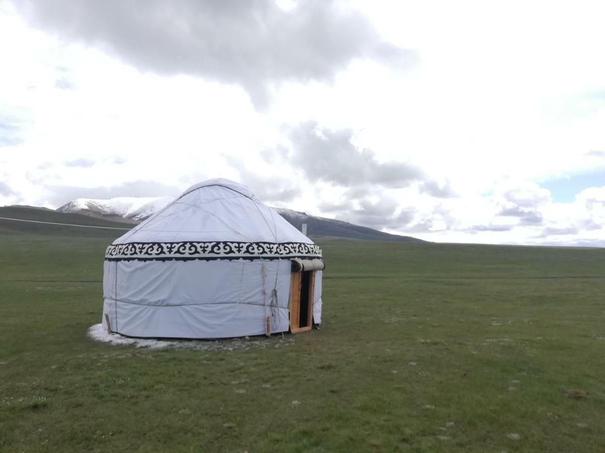 Yurt Camp Muras In Song Kol Lake Hotel Kochkor Exterior photo