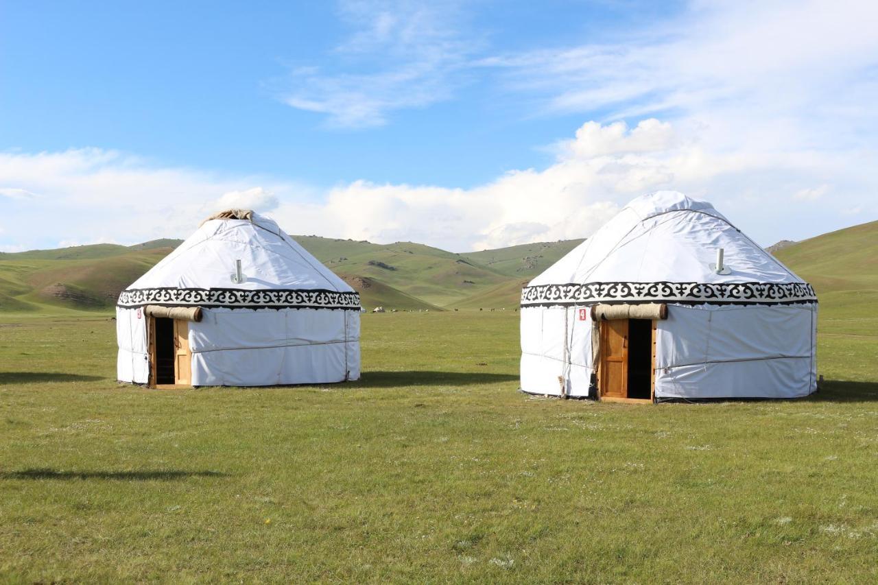 Yurt Camp Muras In Song Kol Lake Hotel Kochkor Exterior photo